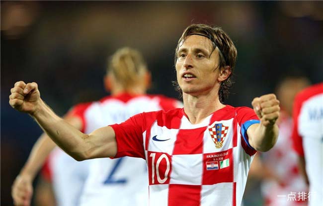 TA：曼联的问题并不全在阿莫林身上；四后卫不能解决所有问题