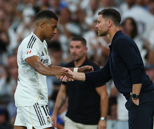 第19轮：利物浦0-0利兹联 集锦