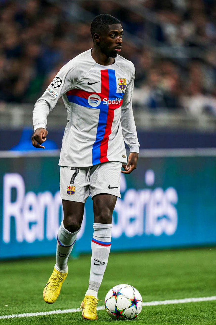 [德甲]拜仁中路送直塞 穆西亚拉奔袭梅开二度