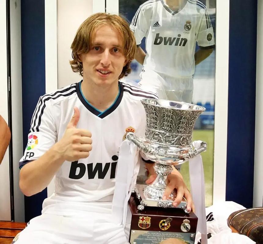 西部最新排名更新：快船势如破竹，湖人意外连败，太阳瞄准前五