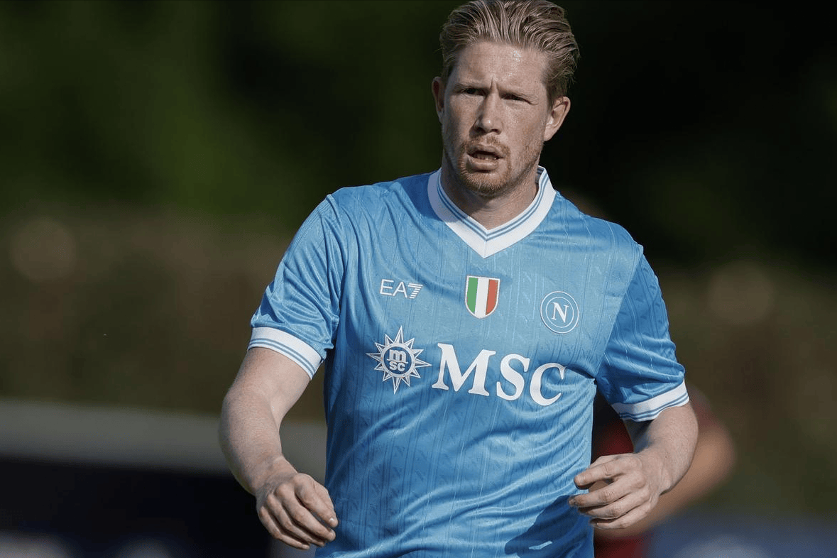 他是姚明前队友，因伤病缺钱治疗瘫痪在床，靠70岁母亲拾荒生活